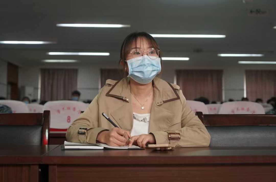 bat365组织收听收看庆祝中国共青团成立100周年大会上直播