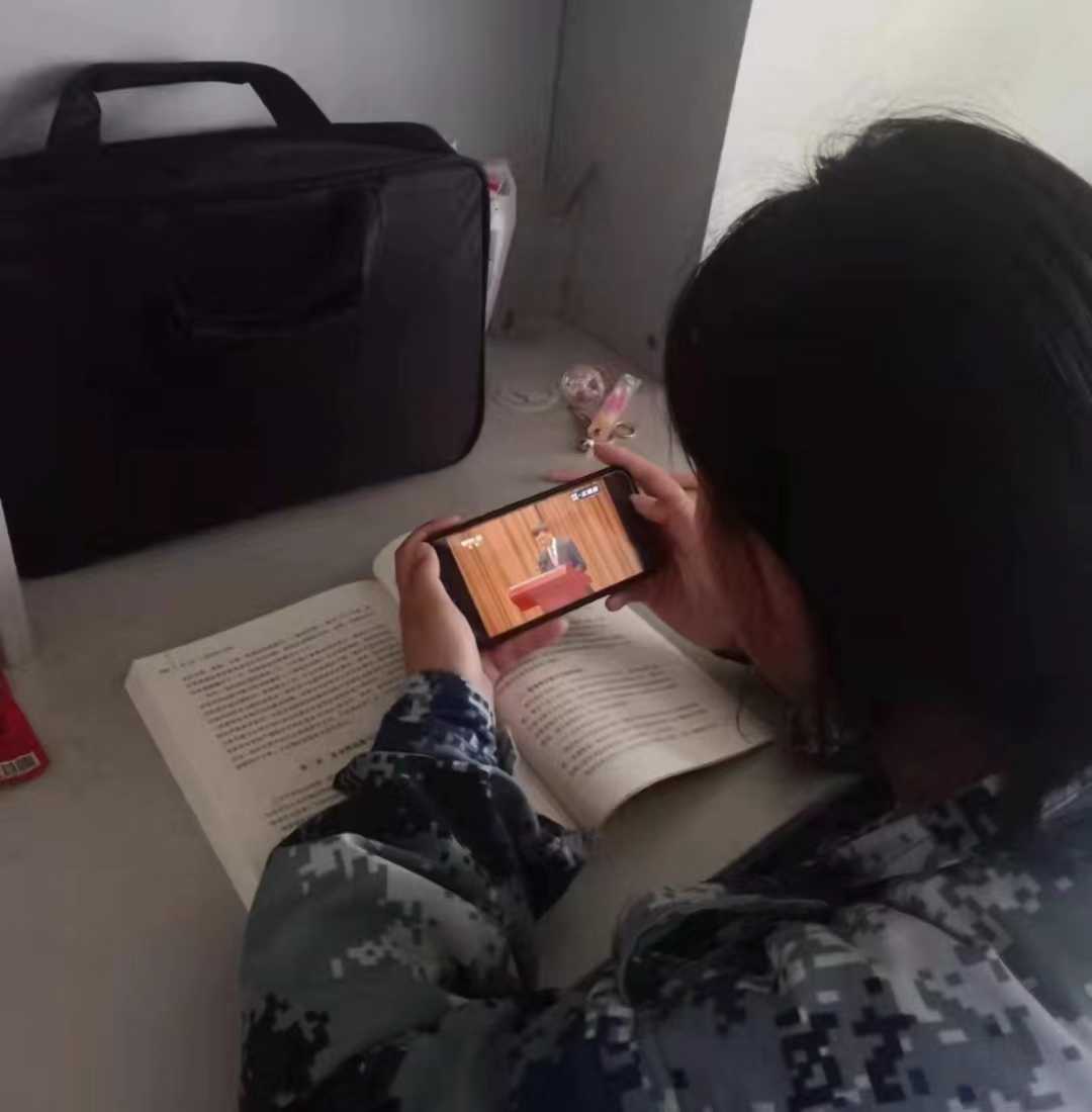 bat365组织收听收看庆祝中国共青团成立100周年大会上直播