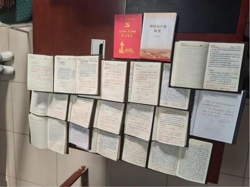 bat365举办辅导员2022上半年理论学习表彰会