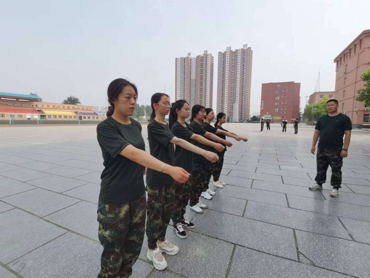 强化凝“新”聚力，赓续立德树人——bat365“传帮带”式新入职辅导员培训圆满结束