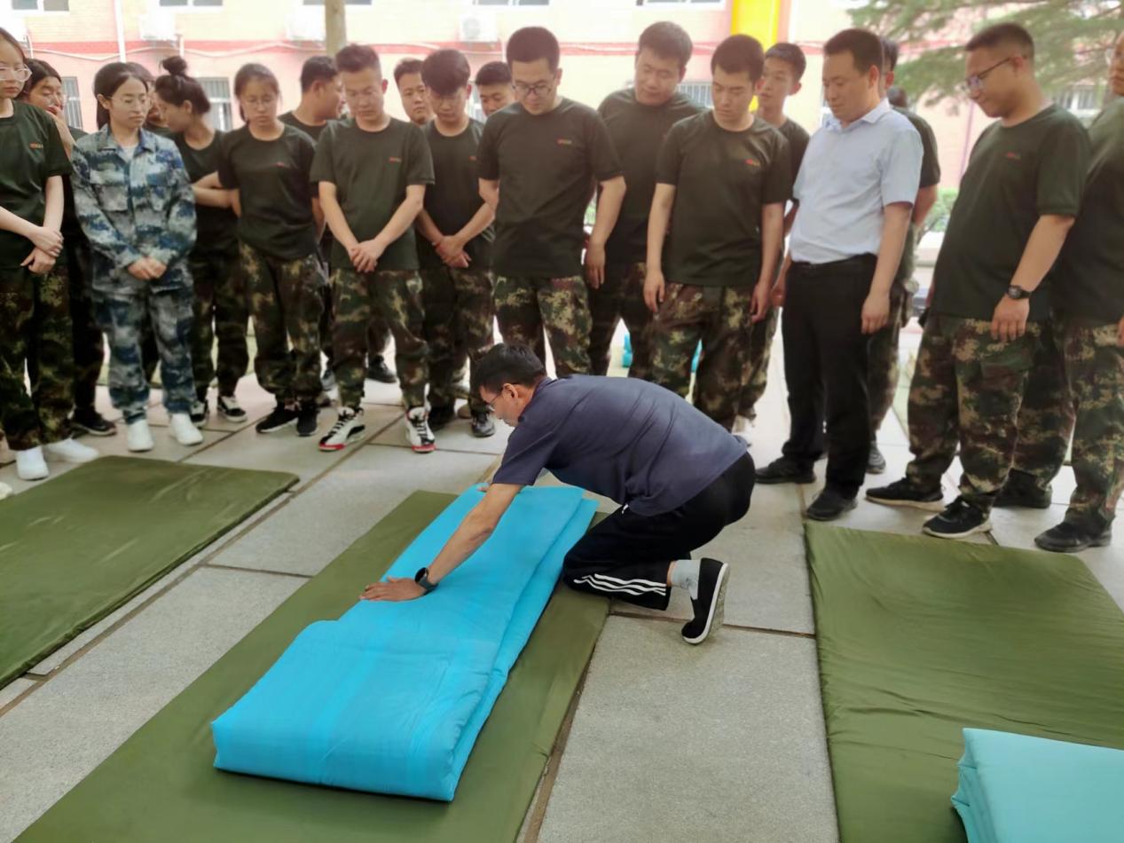 强化凝“新”聚力，赓续立德树人——bat365“传帮带”式新入职辅导员培训圆满结束