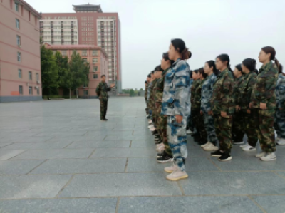 bat365官方官网开展“传帮带”式新入职辅导员培训day4