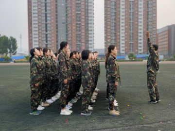 bat365官方官网开展“传帮带”式新入职辅导员培训day5