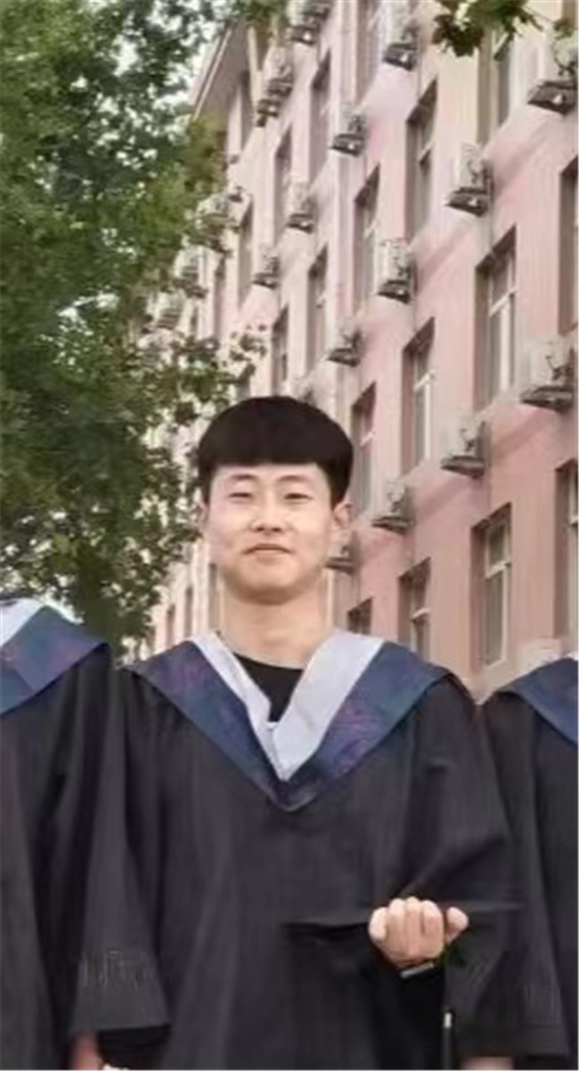 幸福生活拼搏来 人生道路奋斗改——bat365优秀毕业生报道纪实