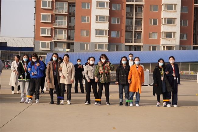 芬芳妇女节  感恩春晖情——bat365举办“三八”节趣味活动