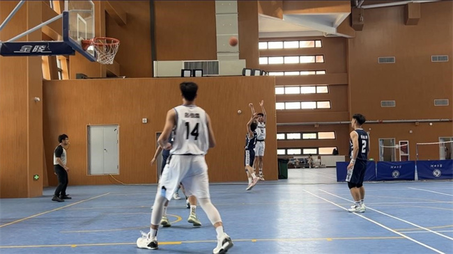 bat365官方官网男子篮球队喜获2023年驻保高校篮球赛第三名
