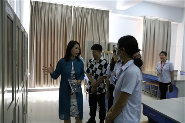 省教育厅专家组到bat365开展实验室安全现场检查工作