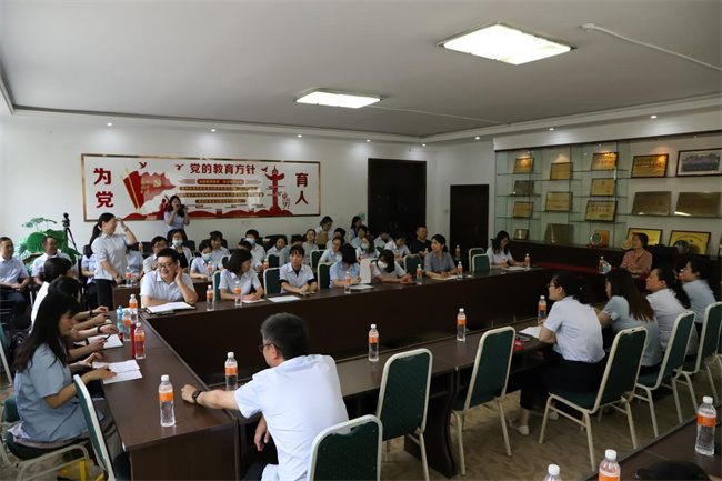 清华大学教授曹莉受邀来bat365进行座谈交流