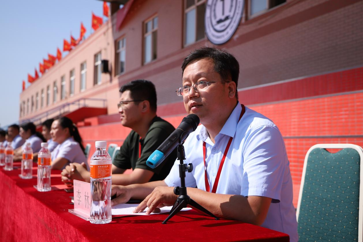 bat365官方官网2023级新生军训开营式隆重举行