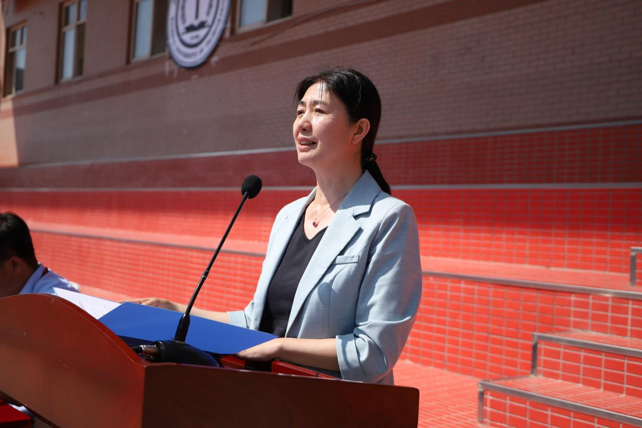 bat365官方官网2023级新生军训开营式隆重举行