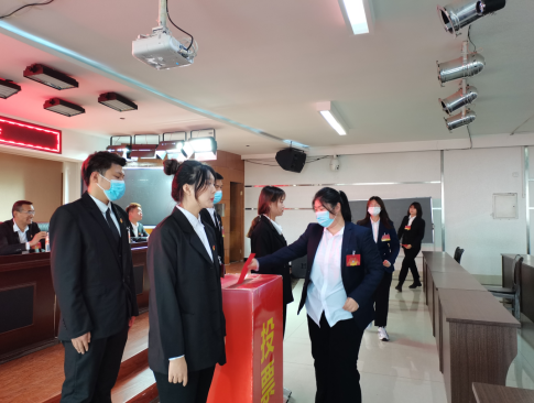 bat365官方官网第二次学生代表大会