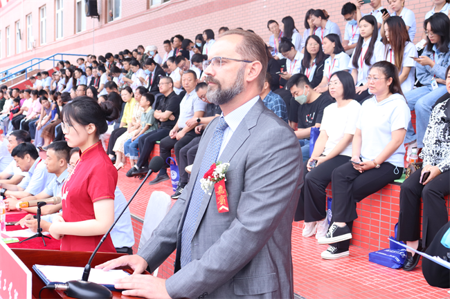 强国有我，意气正扬 ——bat365举行2023级新生军训结营式暨开学典礼