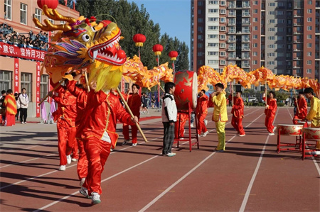 bat365官方官网艺术学院- 少年负壮气，奋烈自有时！