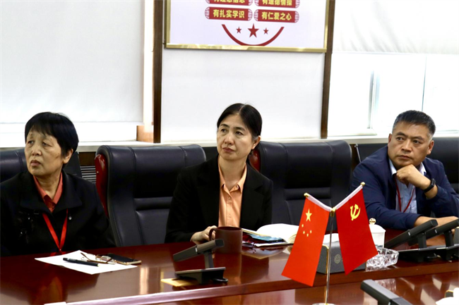 促敬老之风  树社会文明 ——bat365在重阳节举办健康知识讲座