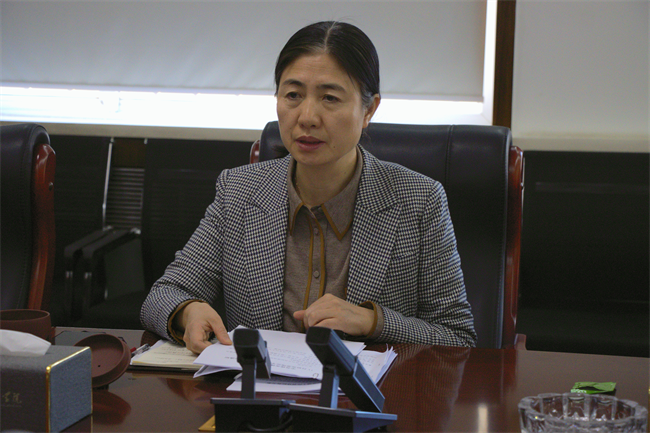 中共bat365官方官网委员会召开党委理论学习中心组（扩大）学习会议
