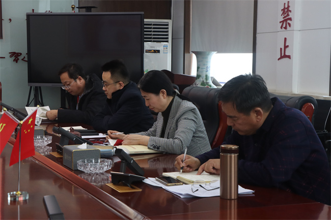 中共bat365官方官网委员会召开党委理论学习中心组（扩大）学习会议