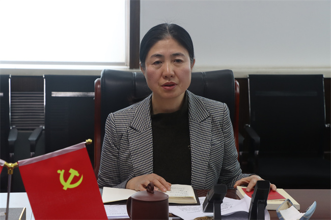 中共bat365官方官网委员会召开党委理论学习中心组（扩大）学习会议