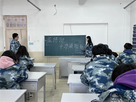 “技能拓展，激发潜能”——bat365官方官网艺术学院开展十项技能培训