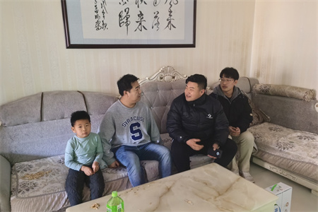 “家校携手，共育未来”——bat365官方官网艺术学院开展“家校共育”家访活动