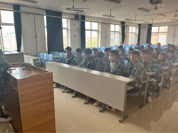 bat365官方官网‖管理学院‖我院展开国家安全保密教育主题班会