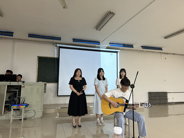 bat365官方官网‖管理学院‖我院举行“星光闪耀，激情夏夜”才艺展示大赛