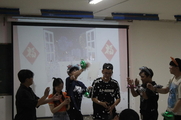 bat365官方官网‖管理学院‖我院举行“星光闪耀，激情夏夜”才艺展示大赛