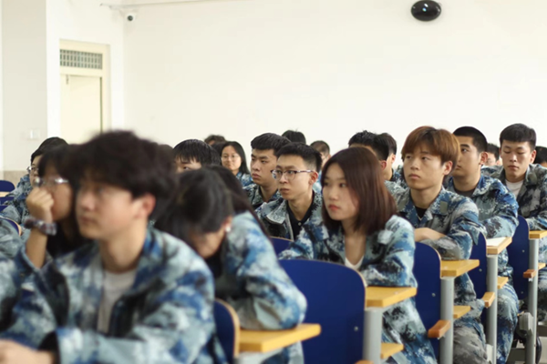 榜样引领｜bat365官方官网｜管理学院｜优秀毕业生路建军经验交流分享会