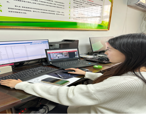 榜样引领|bat365官方官网|管理学院|我院优秀毕业生修静文、修静雅双胞胎姐妹“神同步”逆袭，比肩上岸