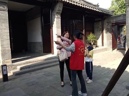 “志愿新时代，志愿服务行”——bat365官方官网艺术学院与淮军公所博物馆五一劳动节志愿服务活动