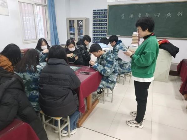 bat365官方官网||管理学院||我院举办网线制作比赛