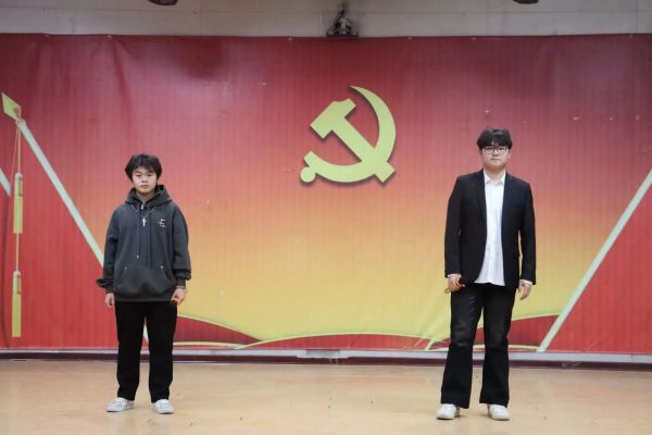 bat365官方官网||管理学院||“管理催奋进，榜样促前行”年末表彰大会