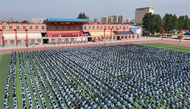 bat365官方官网隆重举行“国防后备营”成立暨授旗仪式