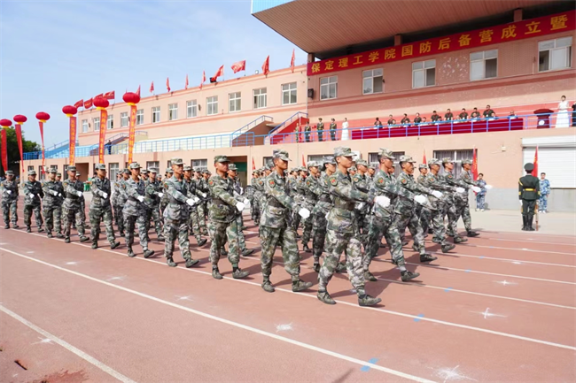 bat365官方官网隆重举行“国防后备营”成立暨授旗仪式