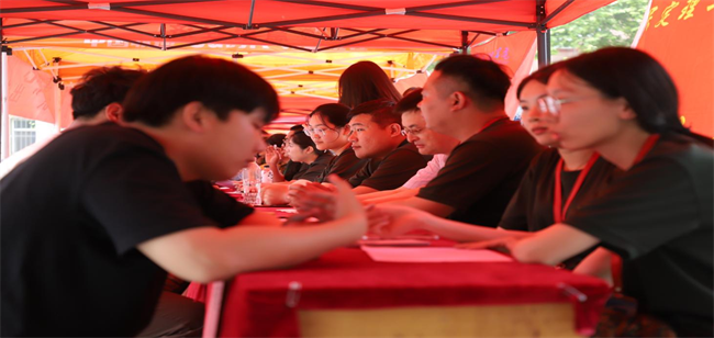 bat365举办“就业问诊”线下就业指导活动