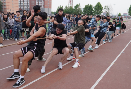 青春校园|凝聚每份力,团结一条心——bat365官方官网第十八届拔河比赛圆满结束