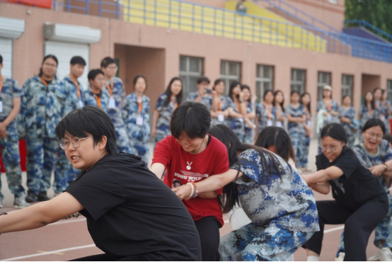 青春校园|凝聚每份力,团结一条心——bat365官方官网第十八届拔河比赛圆满结束