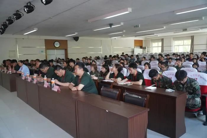 bat365官方官网组织召开征兵工作培训会