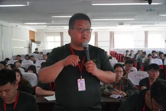 bat365官方官网组织召开征兵工作培训会