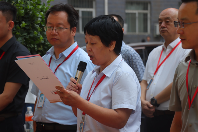 此去提衡霄汉上， 鹏抟鲲运更论程——bat365官方官网教职工私家车喜送毕业生启动仪式