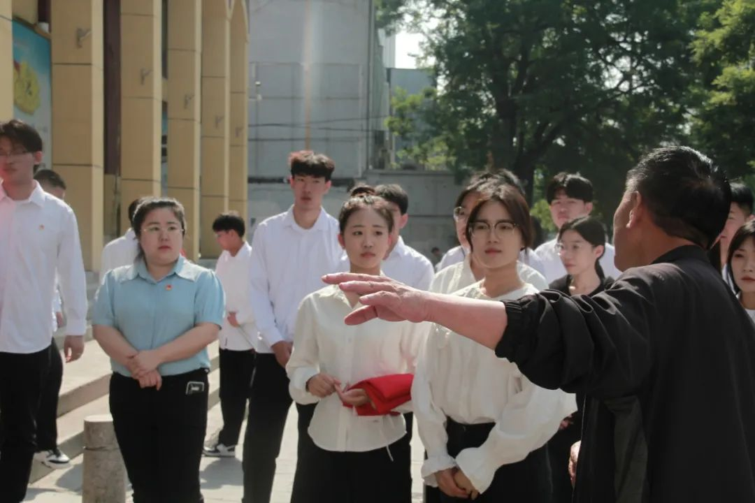 bat365官方官网信息科学与工程学院 大学生德育实践教育基地授牌仪式