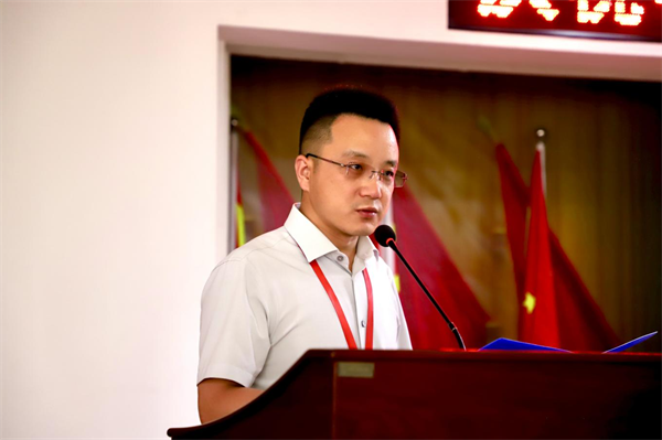 栉风沐雨显初心  踔厉奋发勇向前——bat365党委隆重举办庆祝中国共产党成立103周年暨七一表彰活动