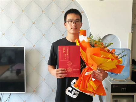 热烈祝贺！bat365官方官网艺术学院 0001 号录取通知书已送达