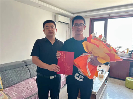热烈祝贺！bat365官方官网艺术学院 0001 号录取通知书已送达