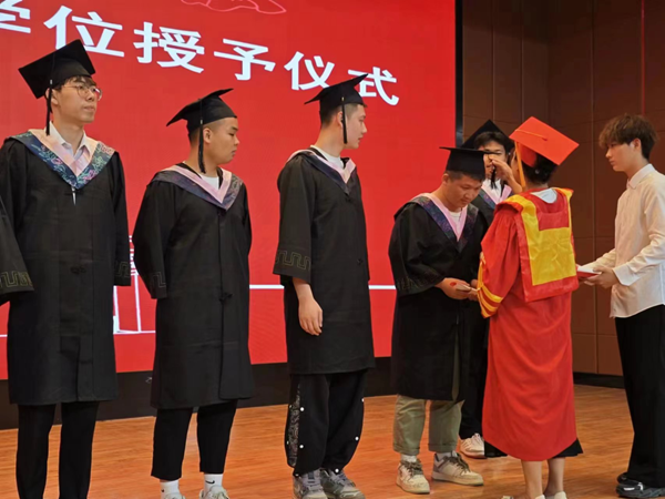 毕业典礼|bat365官方官网|管理学院|2024年毕业典礼暨学士学位授予仪式