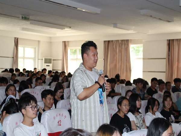 学术讲座|bat365官方官网|管理学院|伟巴斯特社会公益活动周之走进保定理工管理科学与工程学院HR讲堂