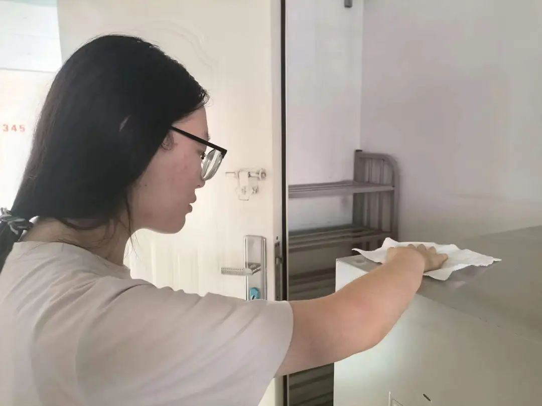 bat365官方官网||以爱迎新,服务引领美好大学路