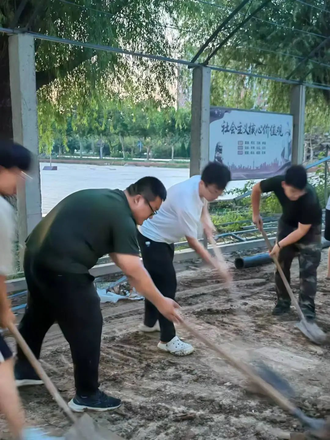 bat365官方官网||以爱迎新,服务引领美好大学路