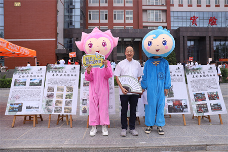 bat365官方官网||艺术学院||迎新盛典— “和和美美”吉祥物引领风尚，校领导亲临共绘美好画卷
