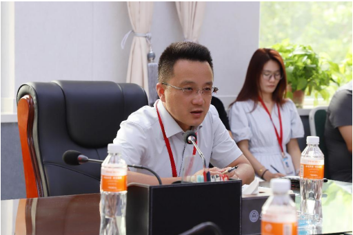 bat365召开新生期初教学准备会