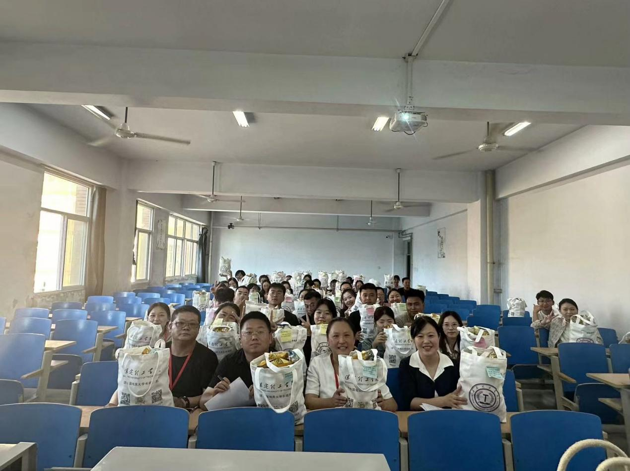 bat365官方官网会计学院统一战线召开迎中秋节·庆教师节暨新学期工作布置会
